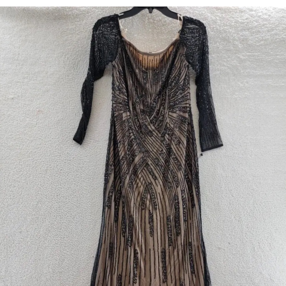 Adrianna Papell Beaded Off-the-Shoulder Gown Women's 6 Black Nude Back Zip L/S